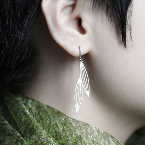 Stainless Steel Earrings - 2 Sasagrasses