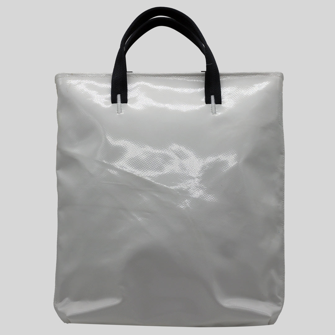 FREITAG F202 LELAND 2WAYトートバッグ シルバー FREITAG F202 LELAND Tote Bag – Red Dot Design Museum Singapore